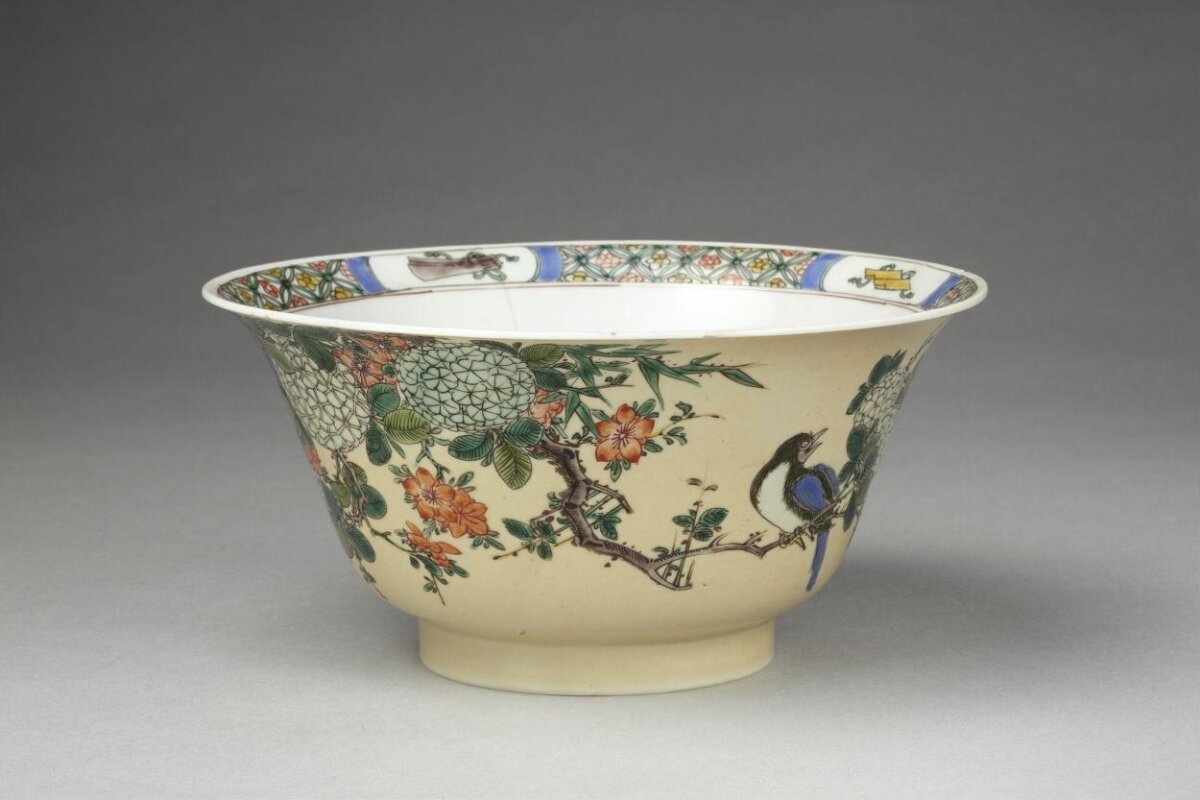 Famille Verte Flower and Bird Porcelain Bowl