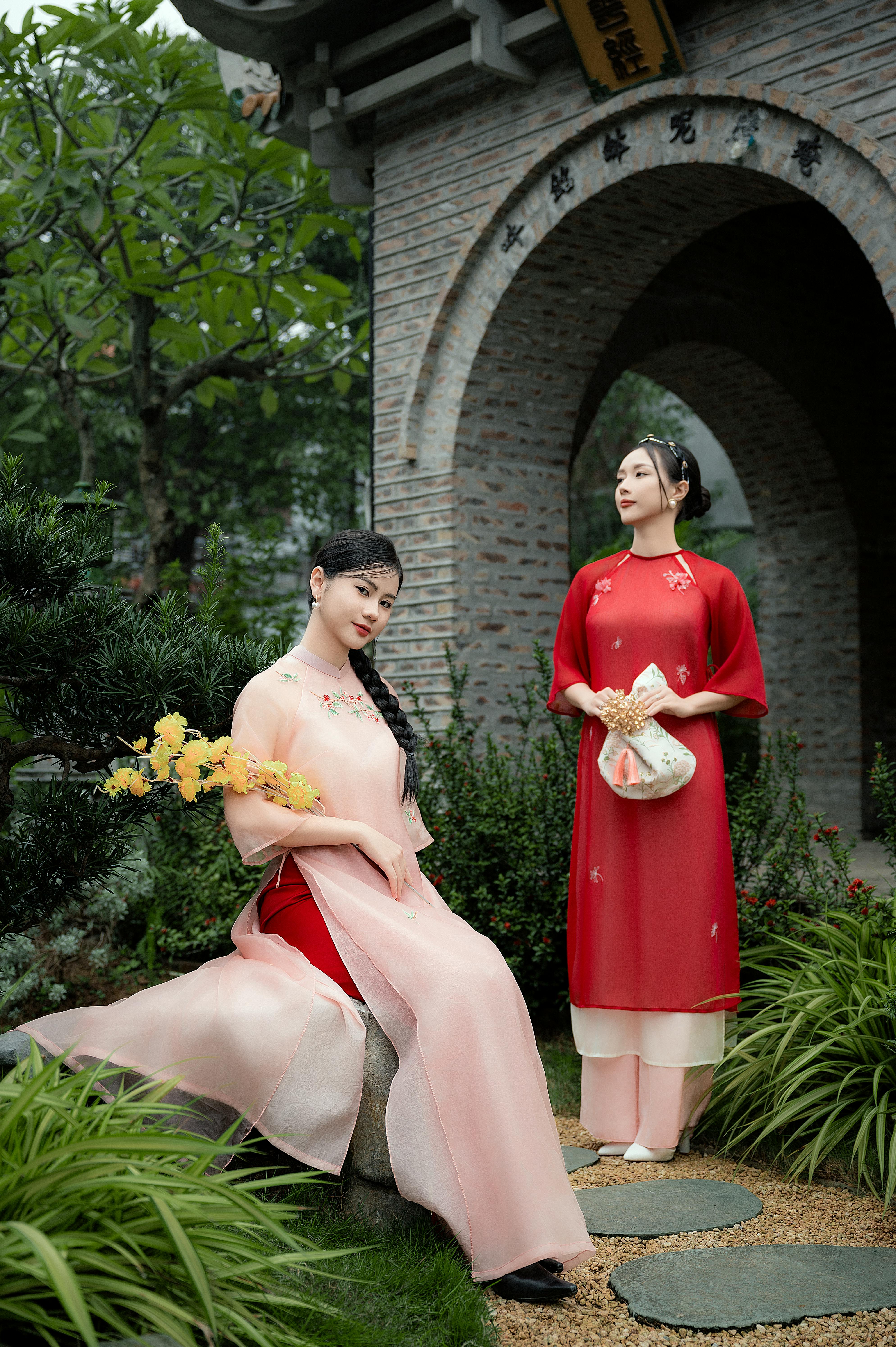 Image 1442300 — Beauty