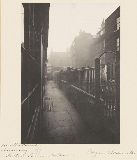 Nevill's Court off Fetter Lane Holborn