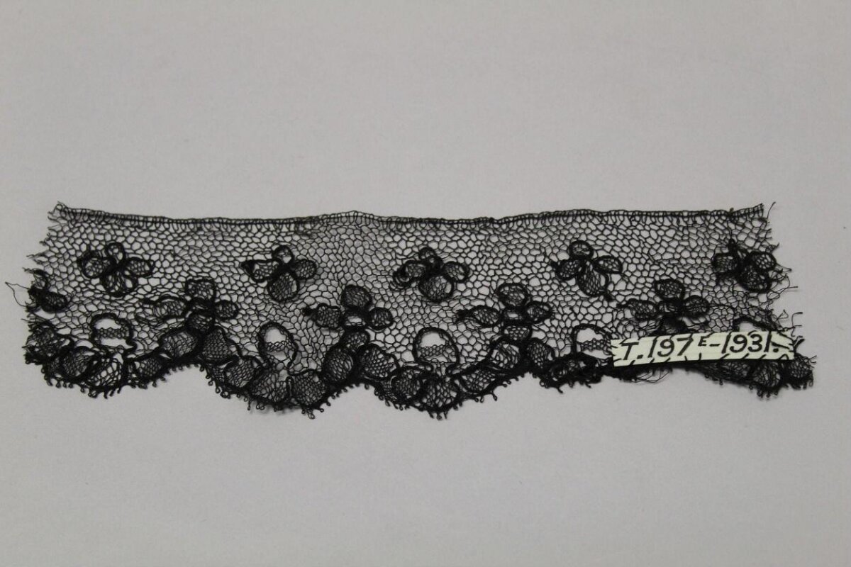 Vintage Black Lace Edging Sample