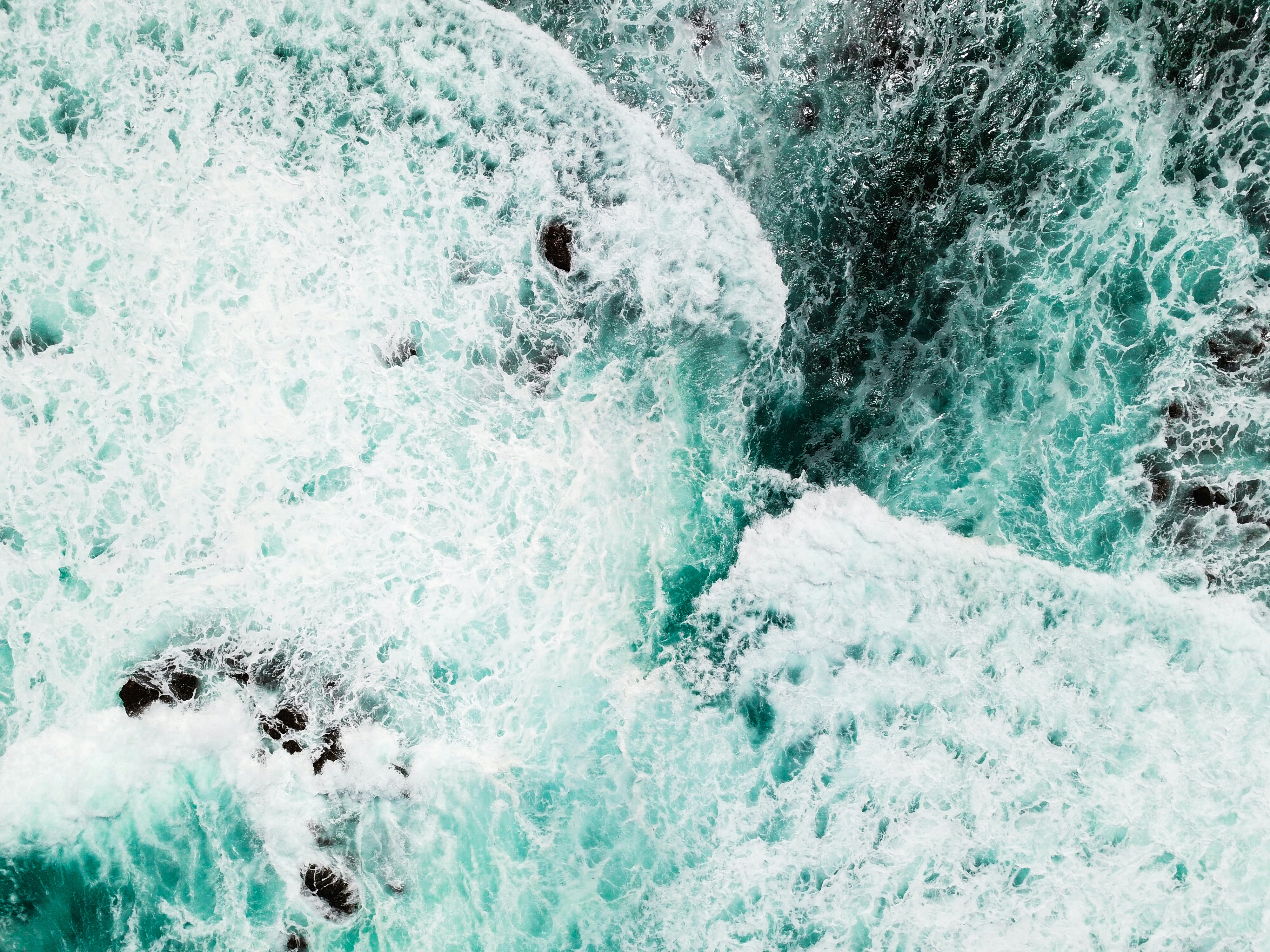 Turbulent Ocean Waves