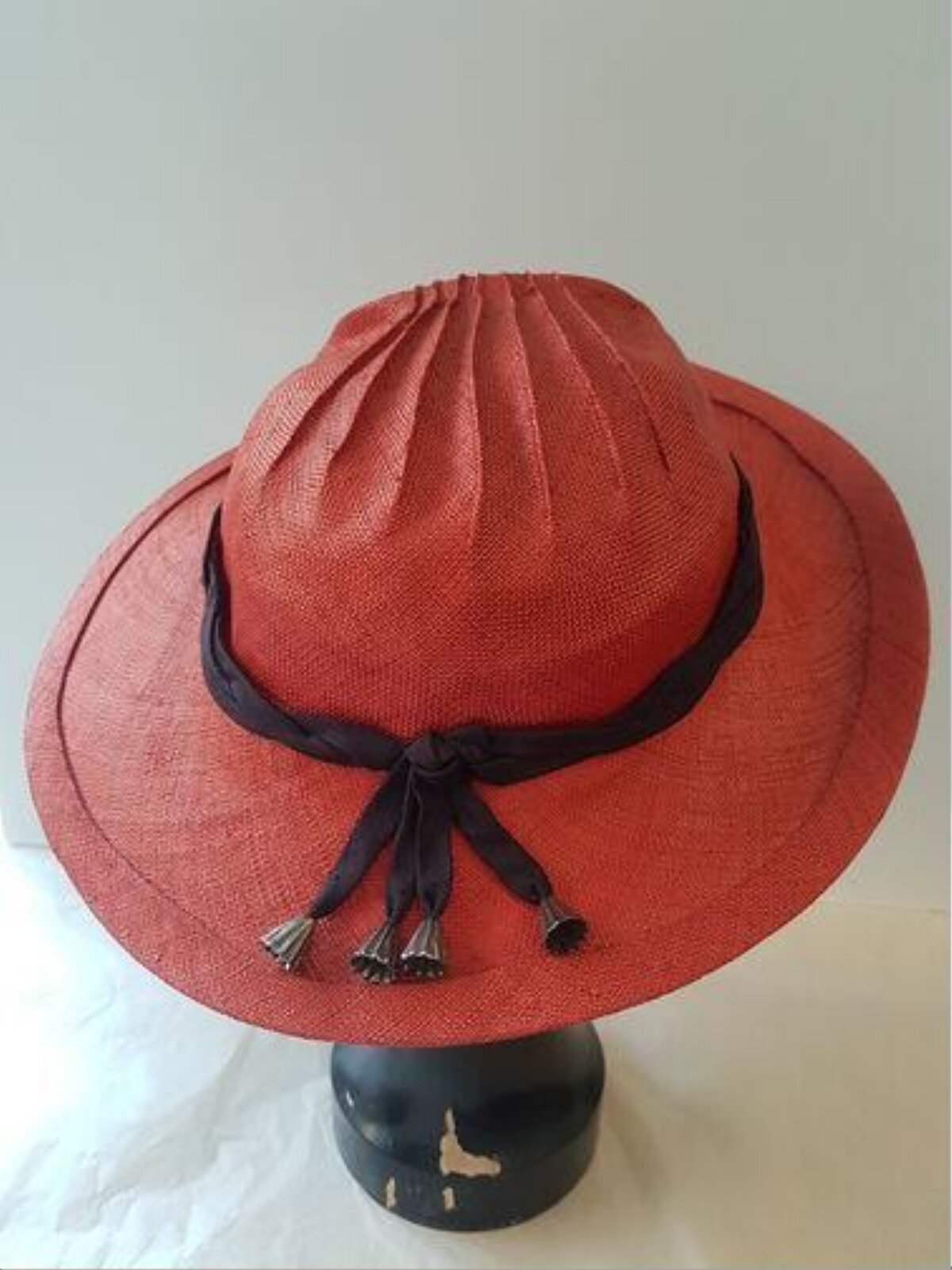 Red Wide-brimmed Straw Hat