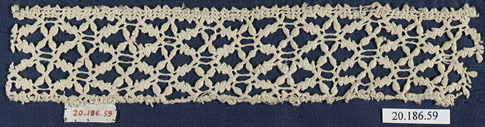 Antique Cream Lace Trim Sample