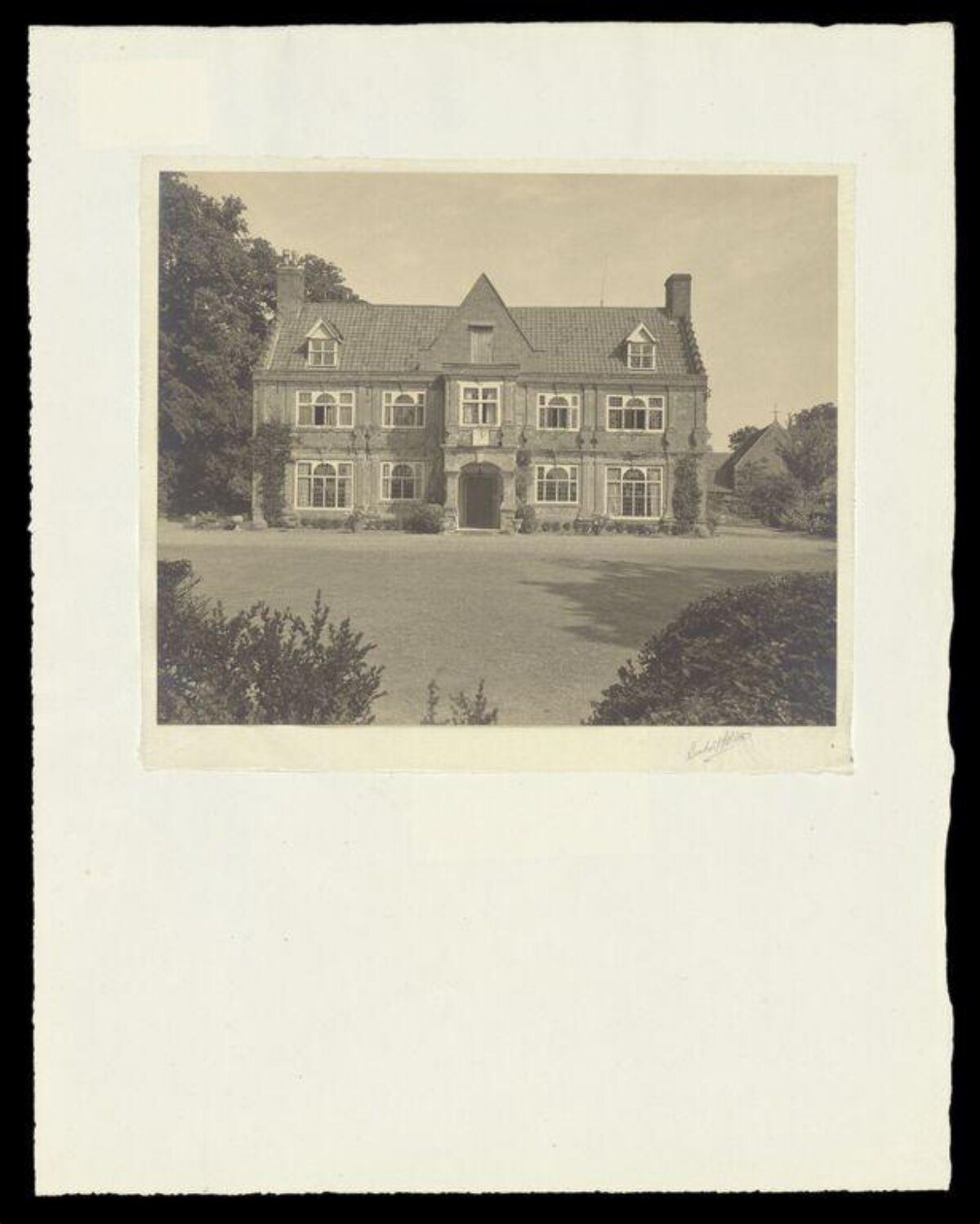 Vintage Country Manor Exterior View