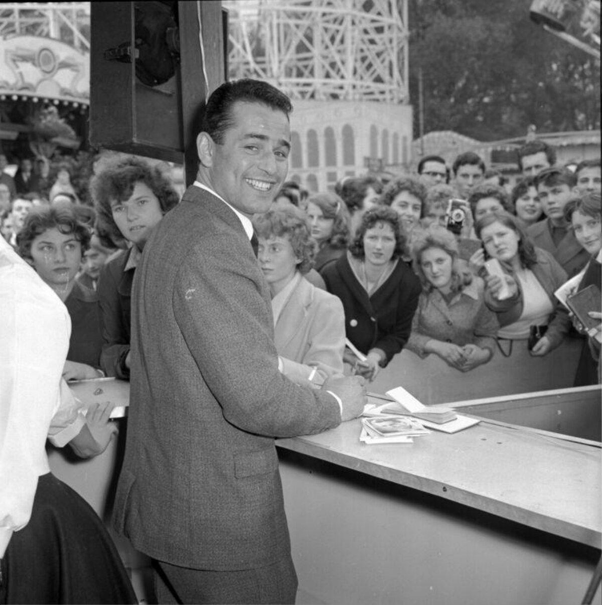 Movie Star Signing Autographs For Fans