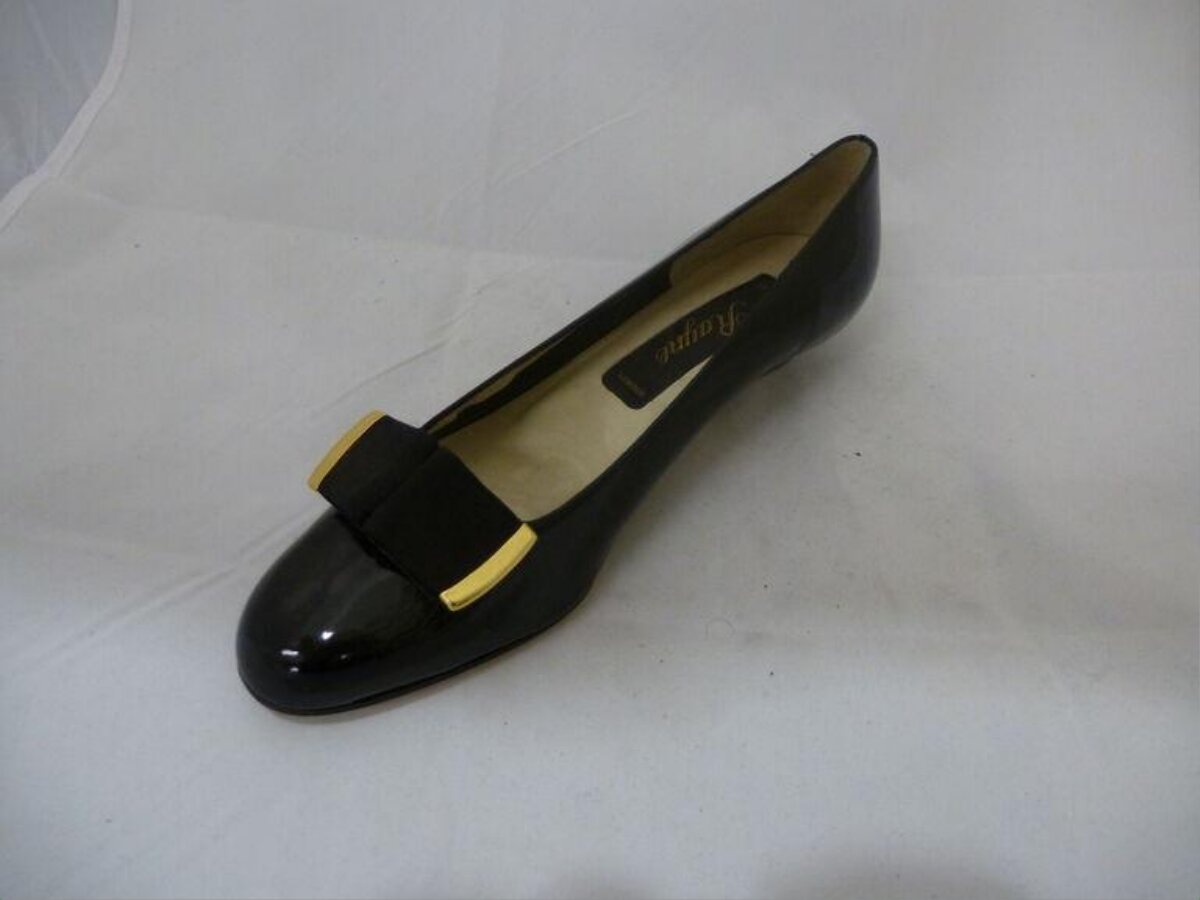 Black Patent Leather Women's Pump