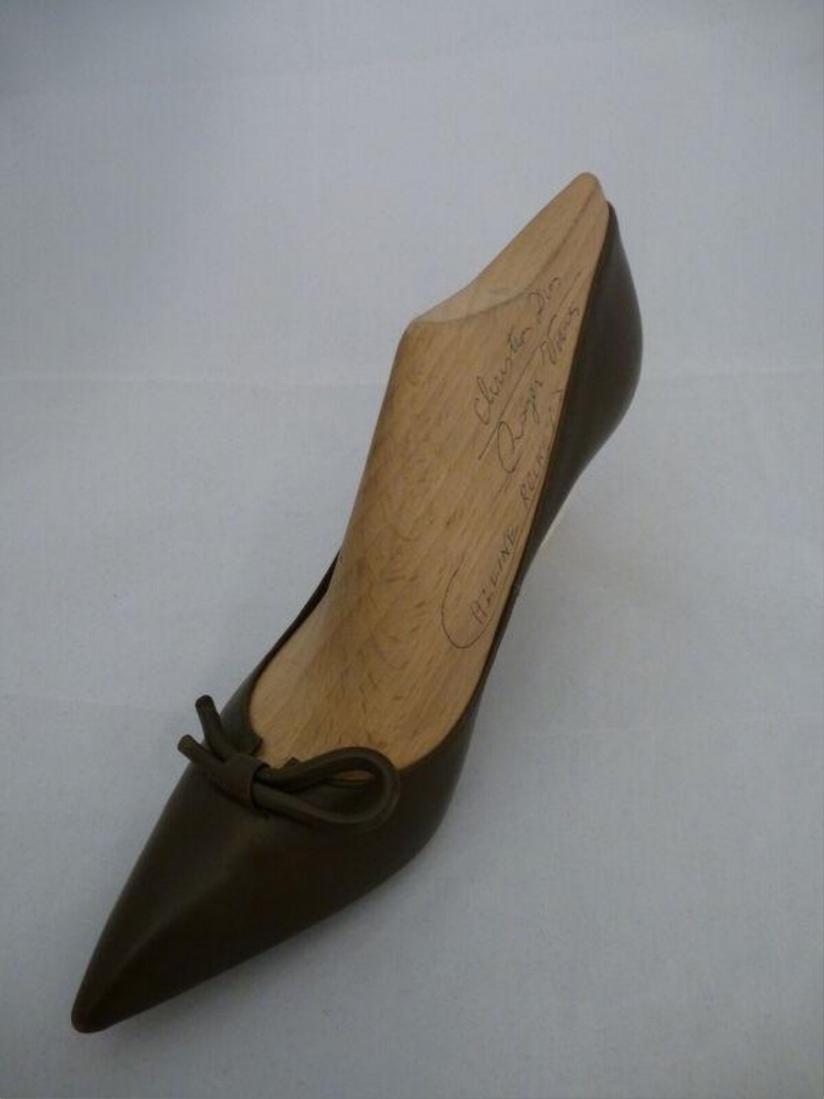 Signed Pointed Toe Leather High Heel