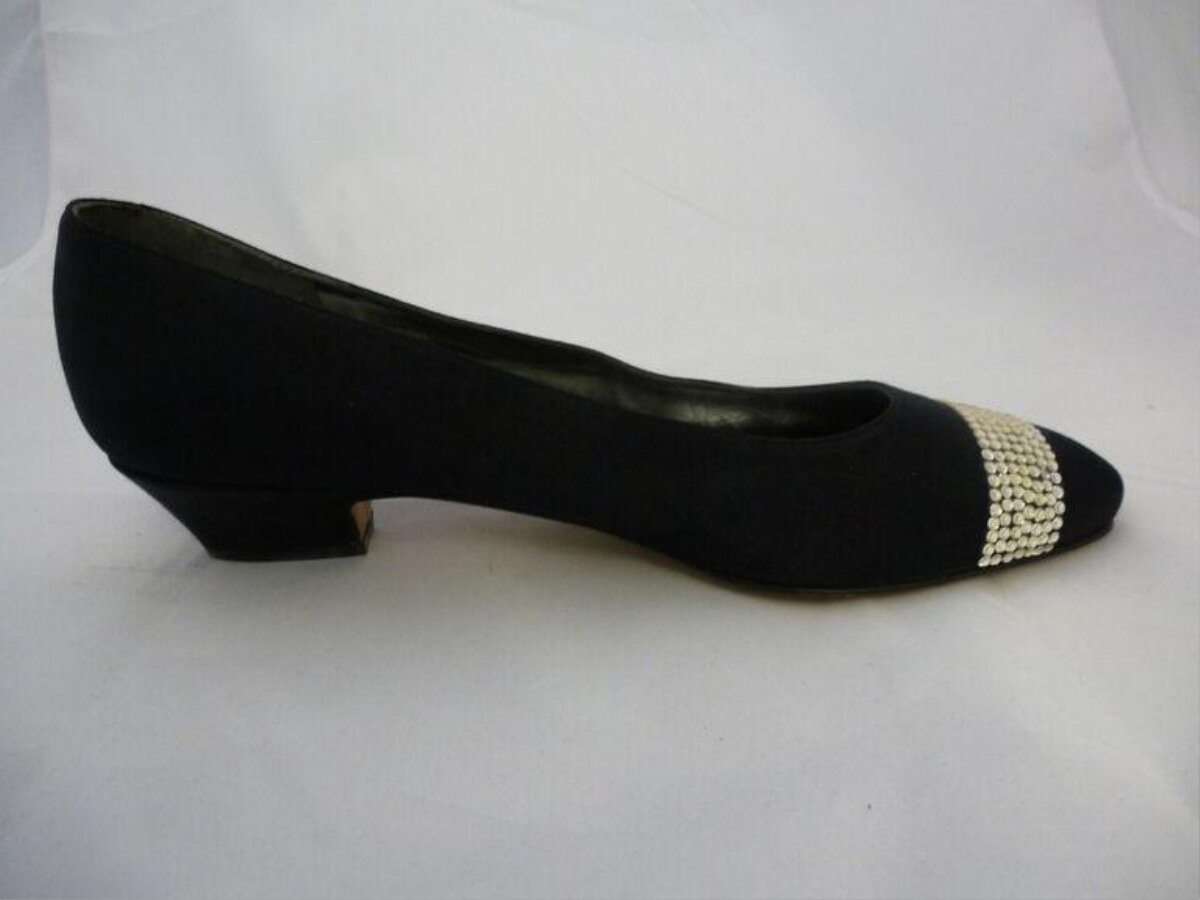 Black Rhinestone Low Heel Pump