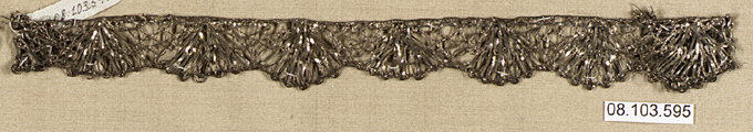 Antique Metallic Scalloped Lace Trim