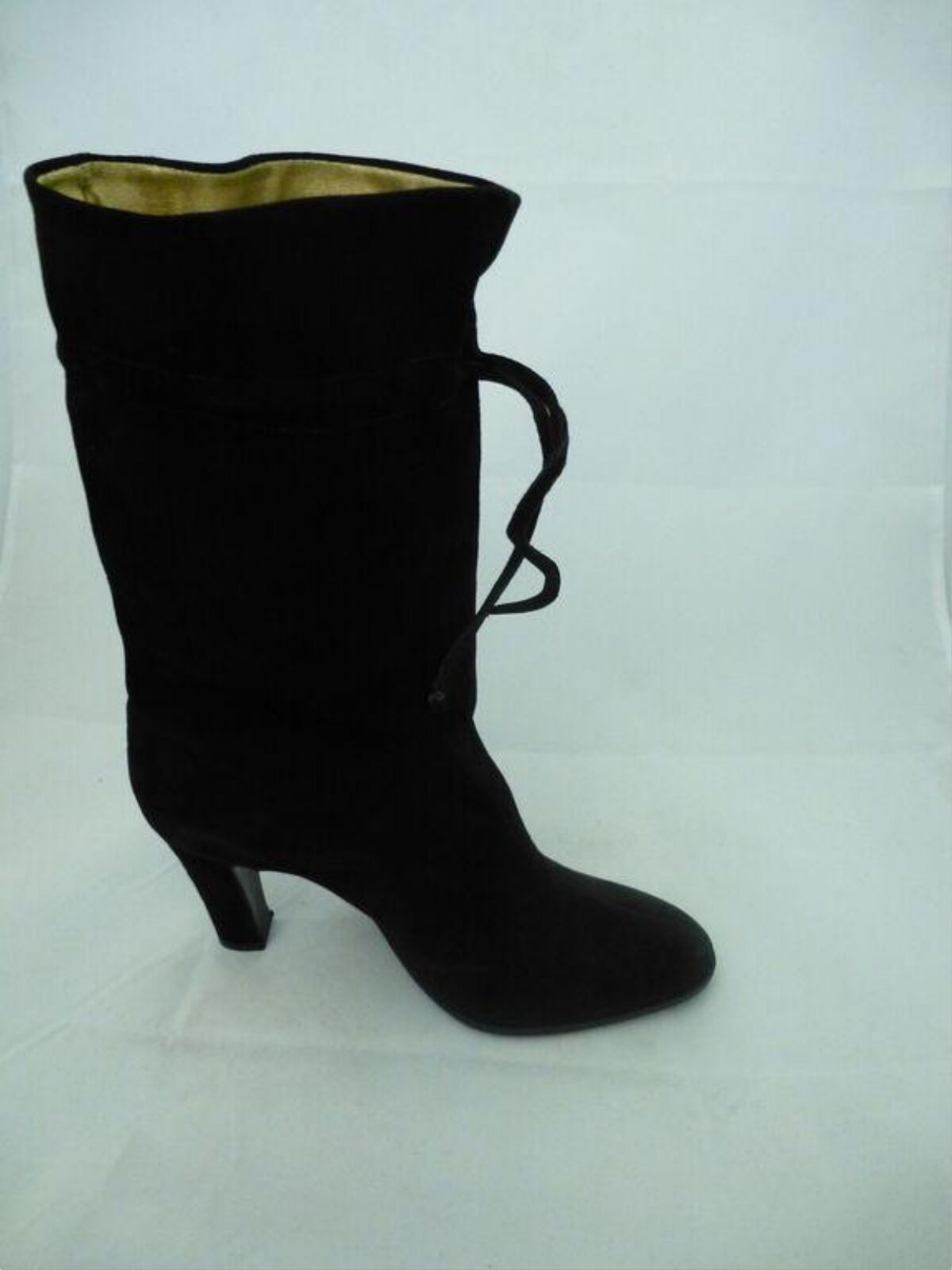 Black High Heeled Knee-high Boot
