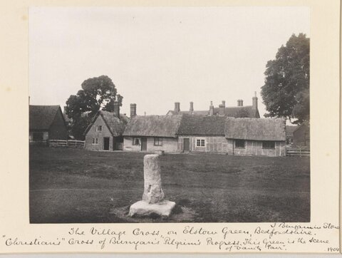 Elstow Green Village Cross