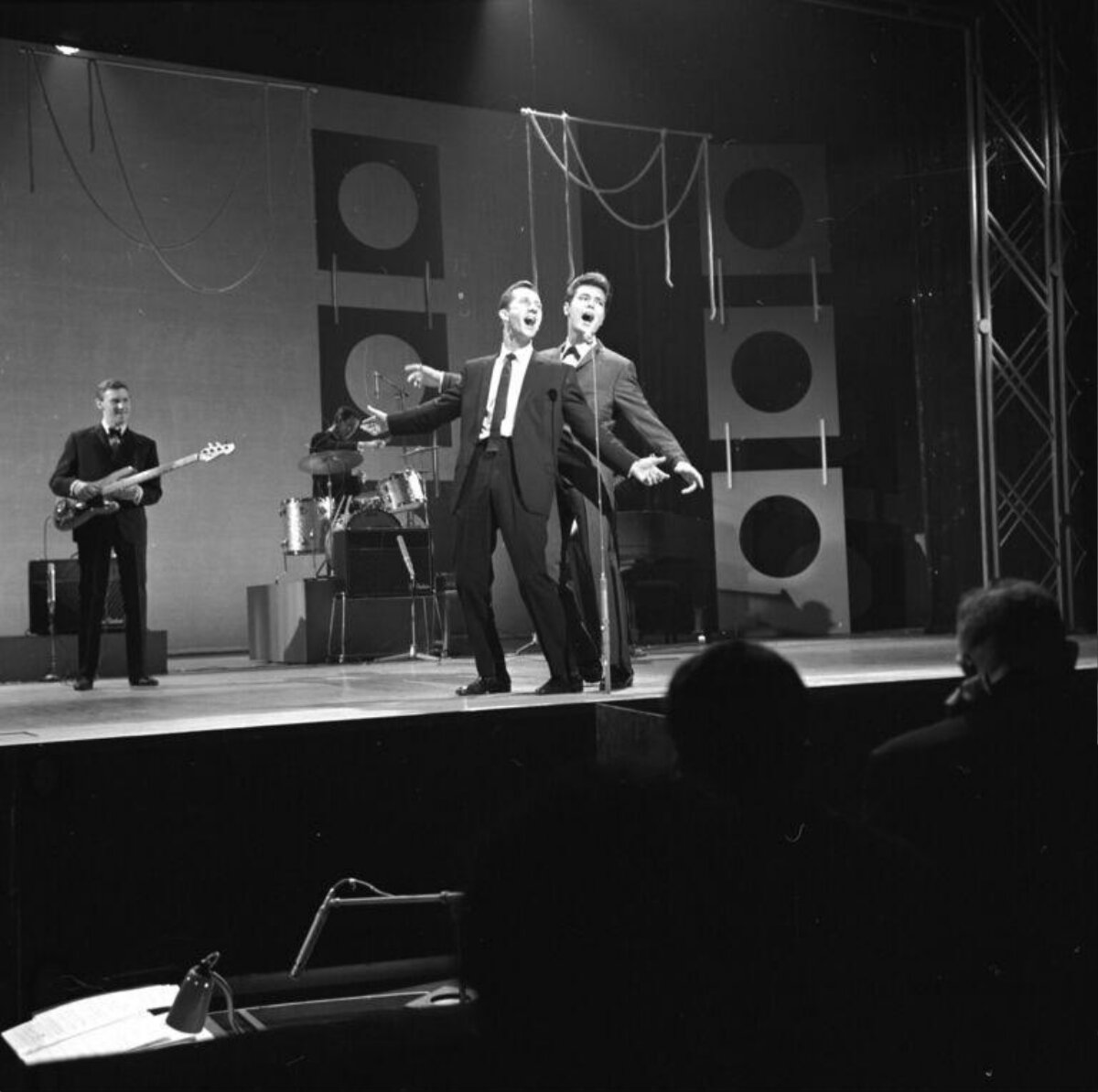 Vocal Group Live Stage Performance