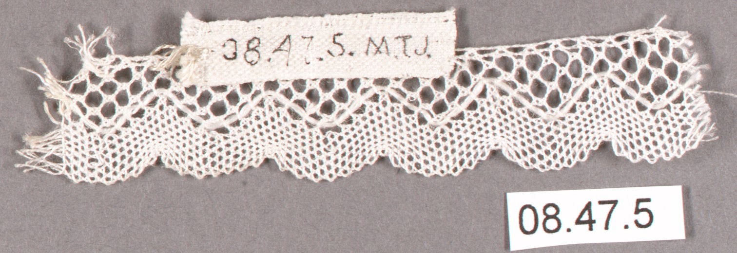 Archived White Lace Edging Sample