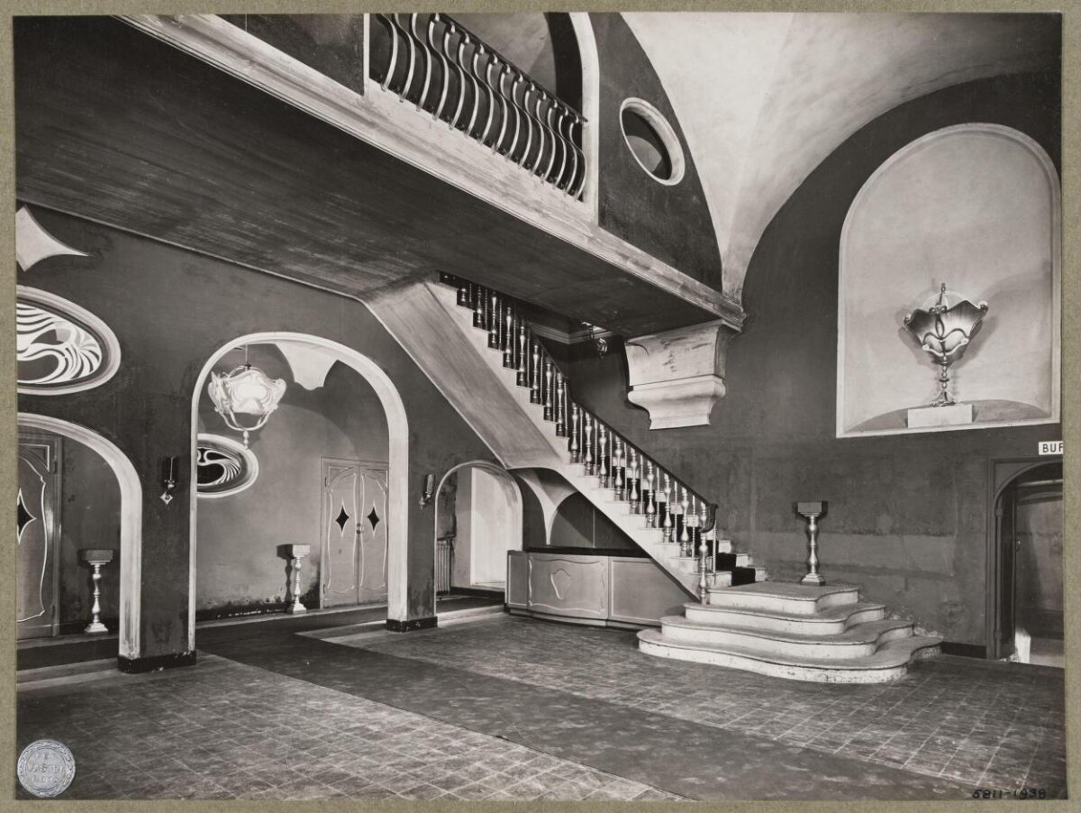 Vintage Lobby Staircase Interior
