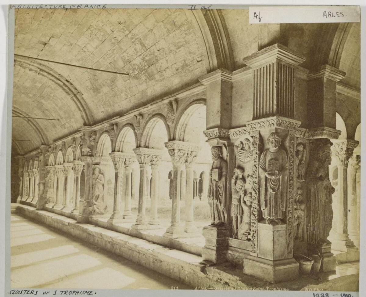 Saint-Trophime Cloisters in Arles