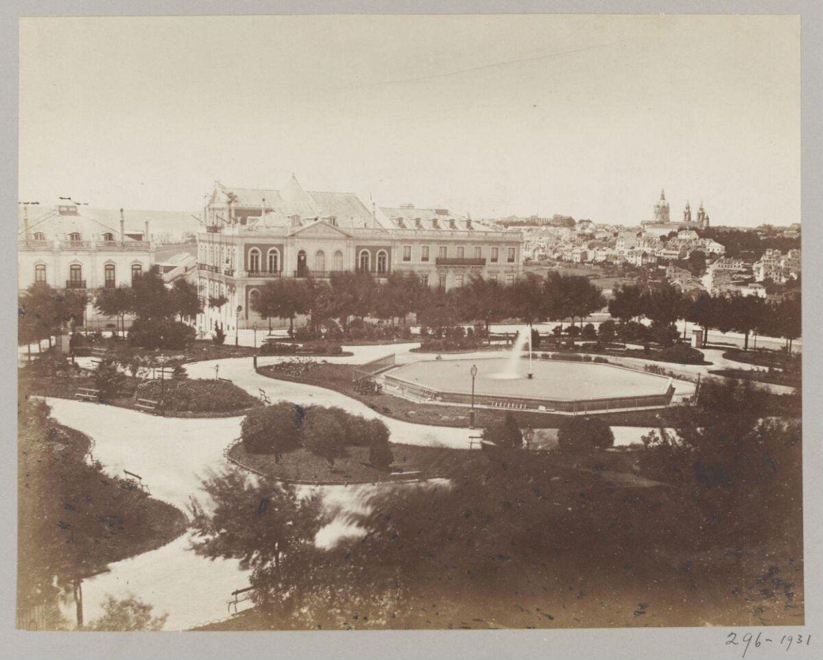 Vintage Park and Cityscape View