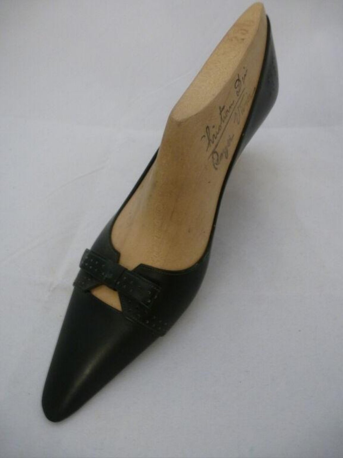 Vintage Black Pointed Toe High Heel Shoe