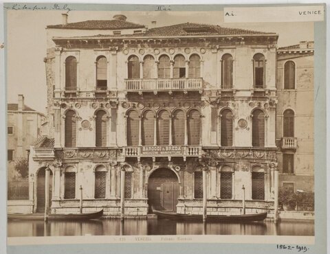 Palazzo Manzoni in Venice