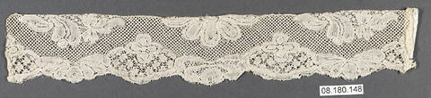 Antique White Floral Lace Trim
