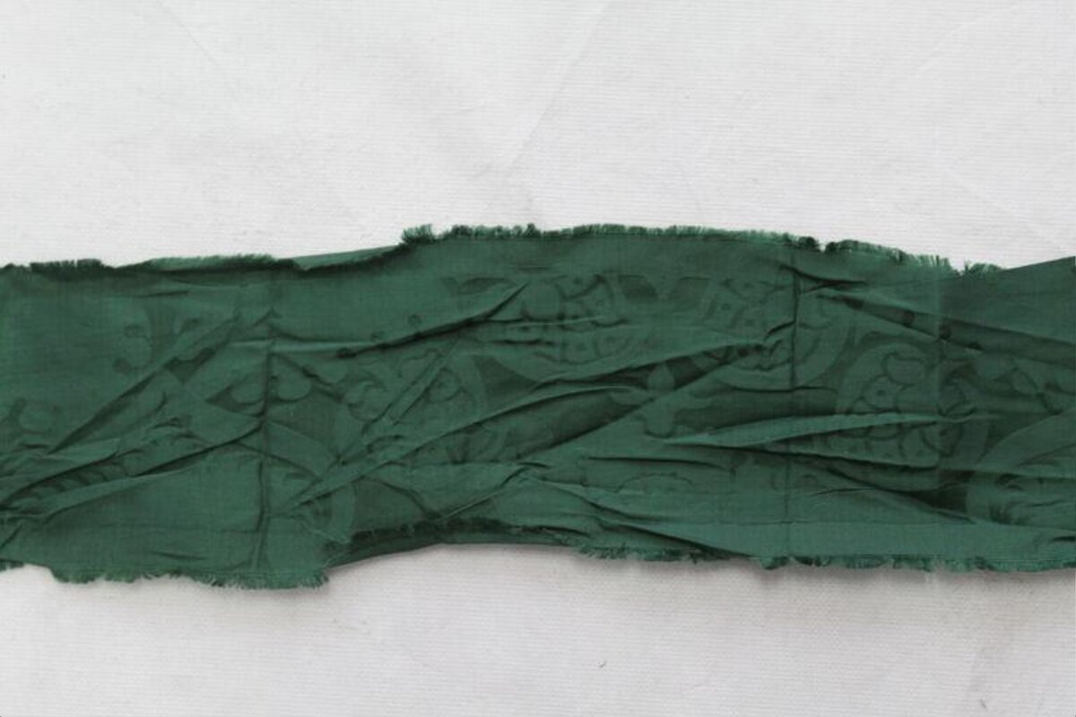 Dark Green Wrinkled Fabric Strip