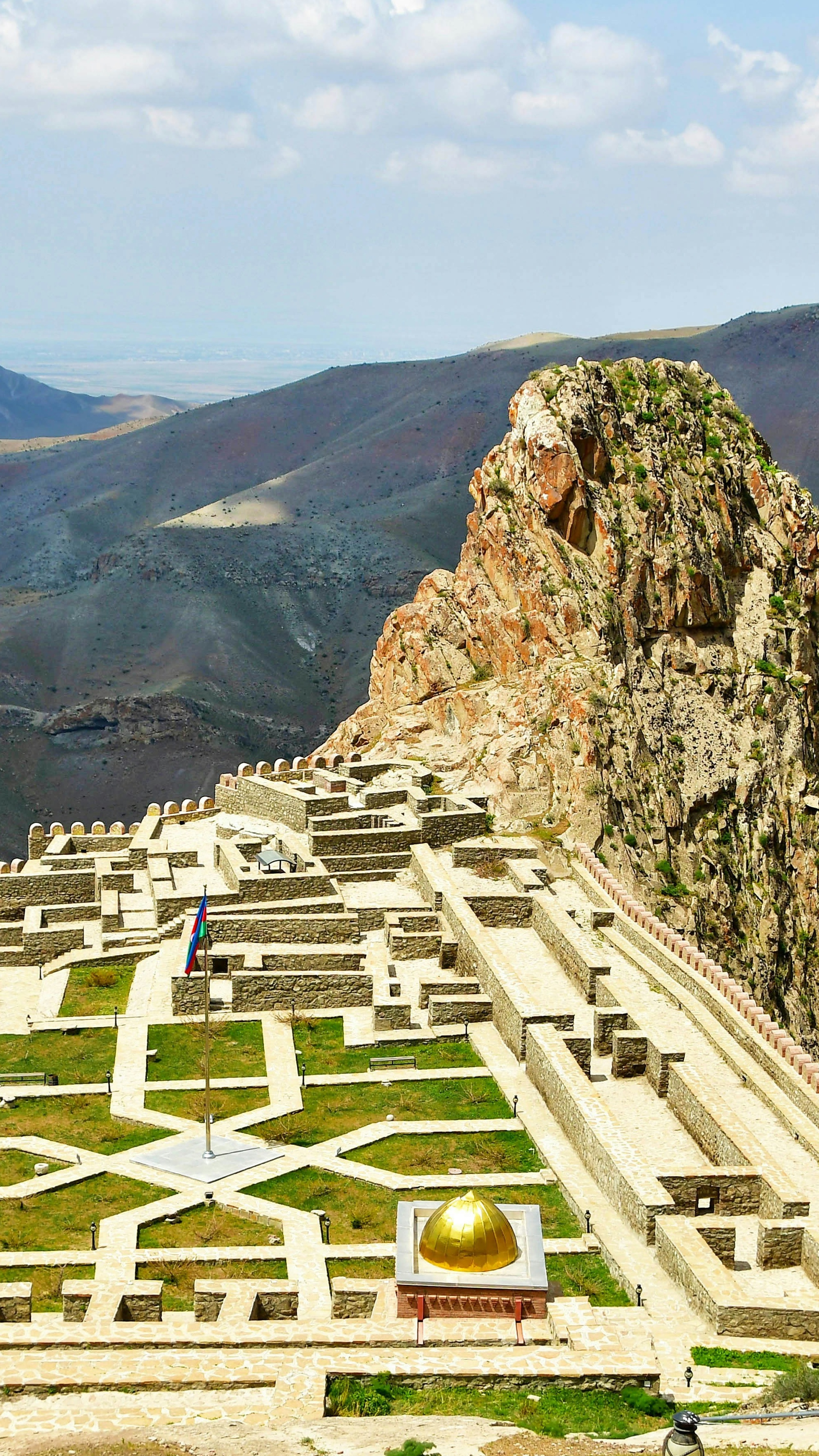 Alinja Fortress Mountain Ruins
