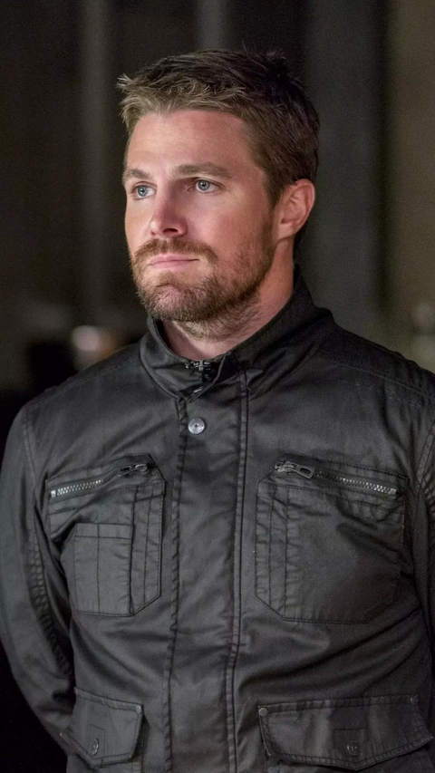 Portrait of Stephen Amell