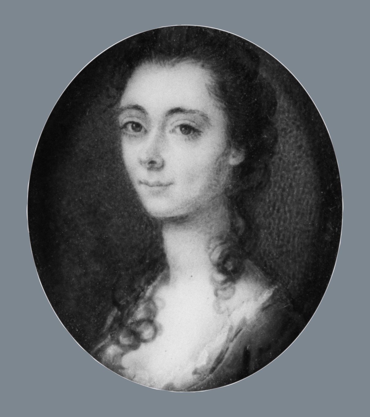 Circular Black and White Portrait of a Woman — Avatars