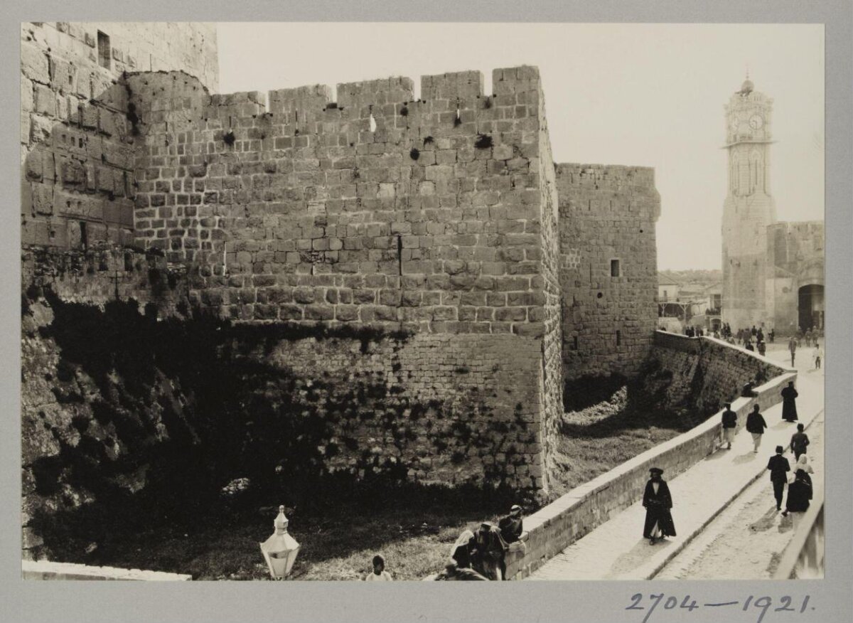 1921 Old City Wall Street Scene