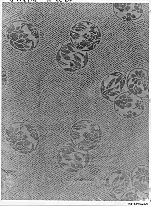 Traditional Circular Floral Patterned Textile