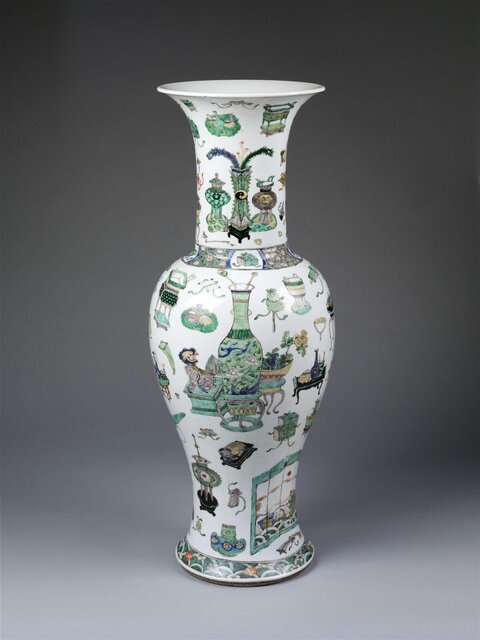 Chinese Wucai Bogu Pattern Porcelain Vase
