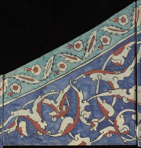 Traditional Islamic Floral Scroll Pattern