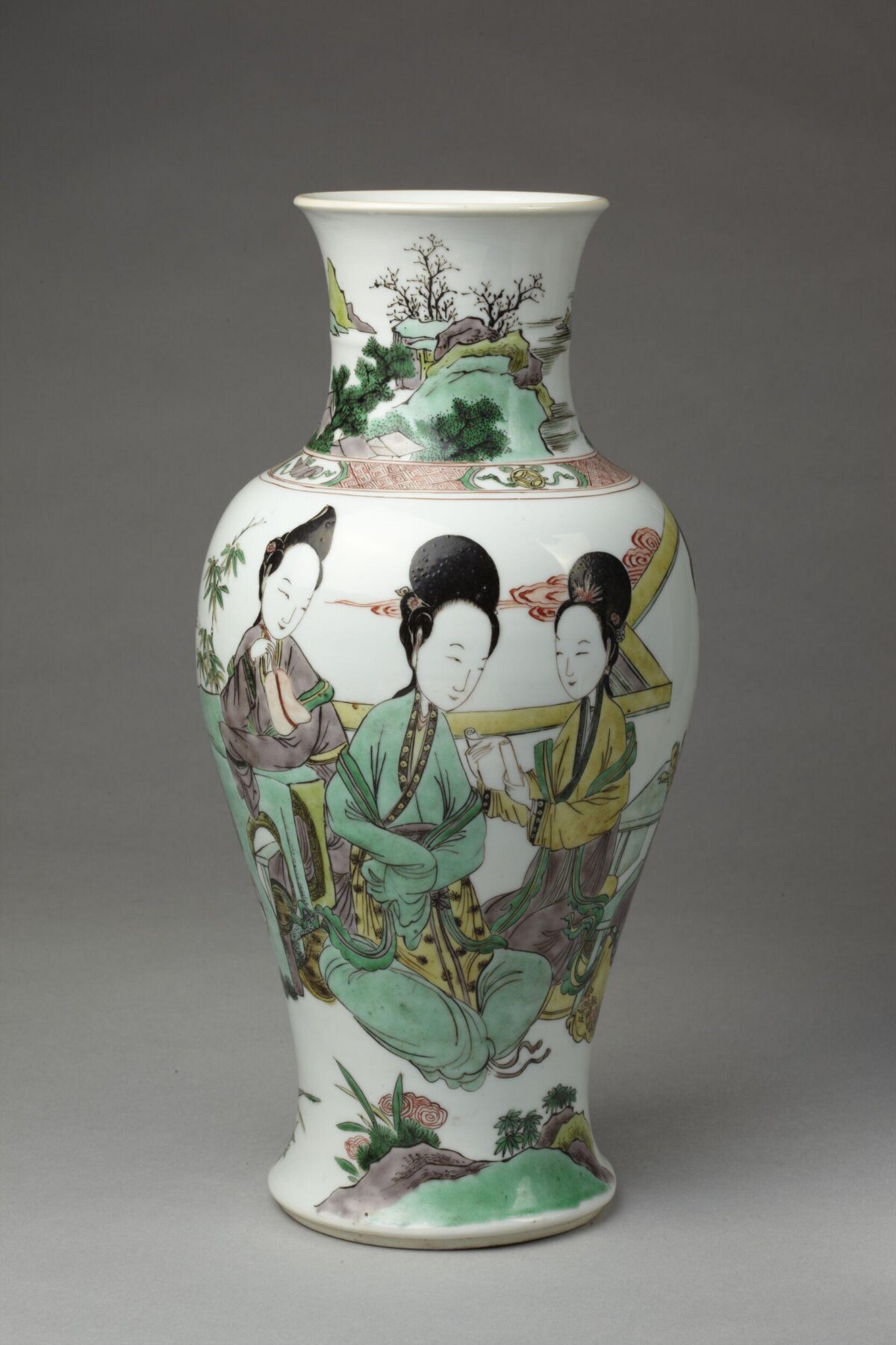Wucai Ladies Pattern Porcelain Vase