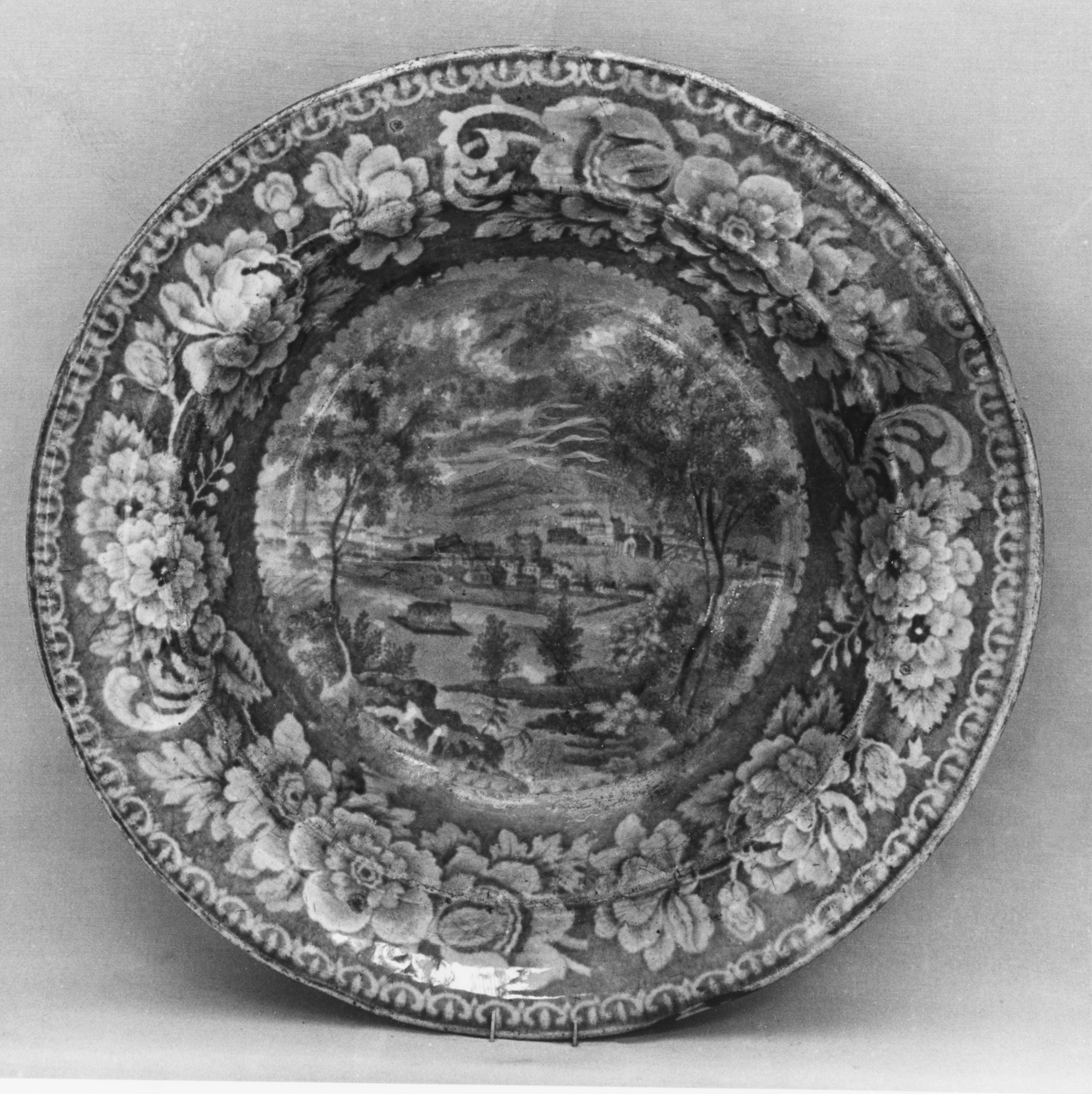Antique Decorative Landscape Ceramic Plate