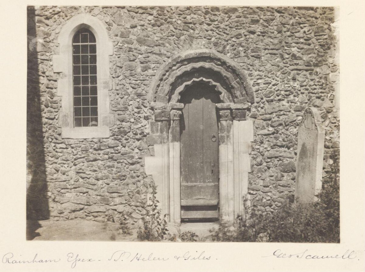 Rainham St Helen & Giles Church Entrance