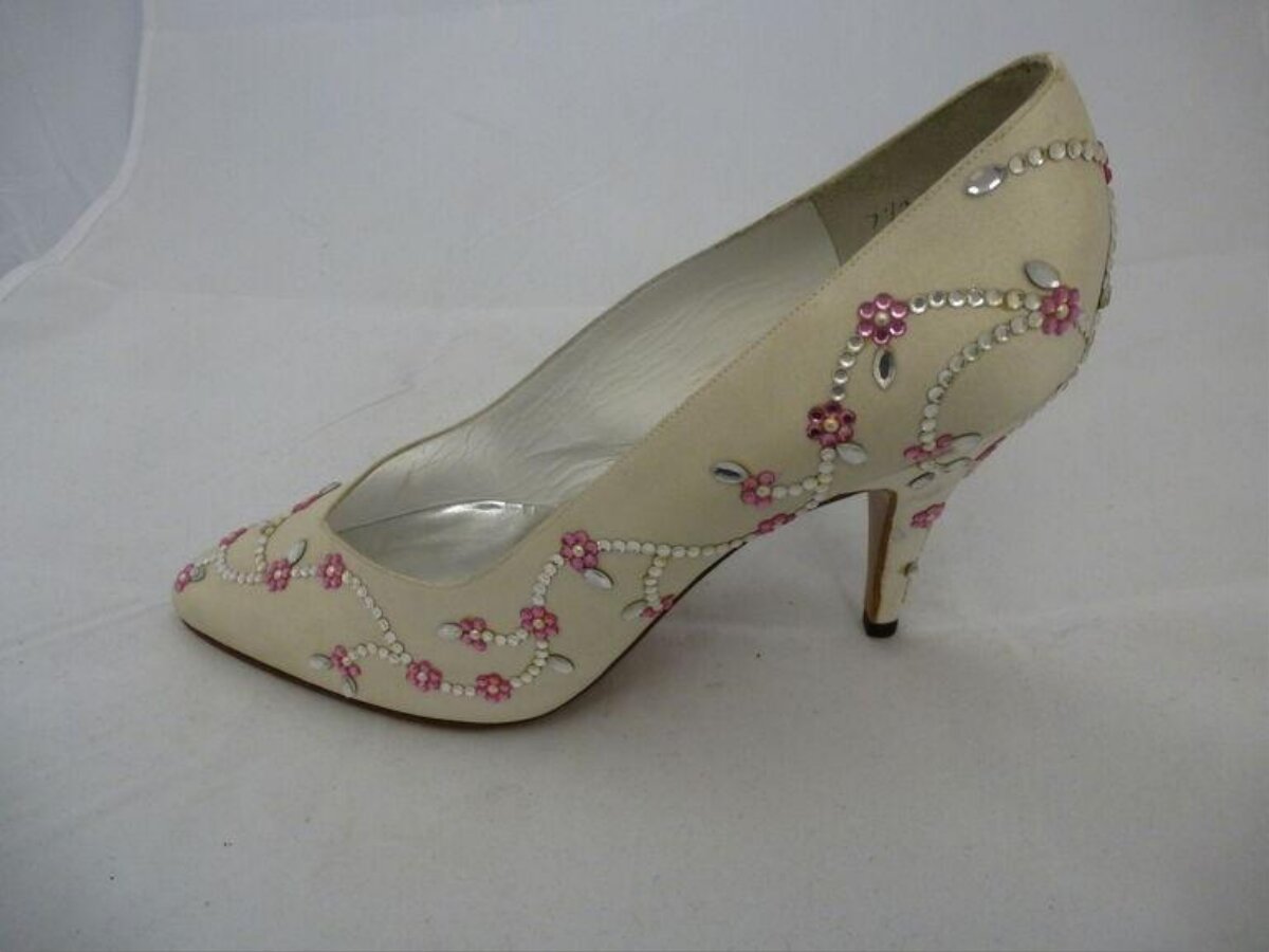 Floral Embellished Ivory High Heel