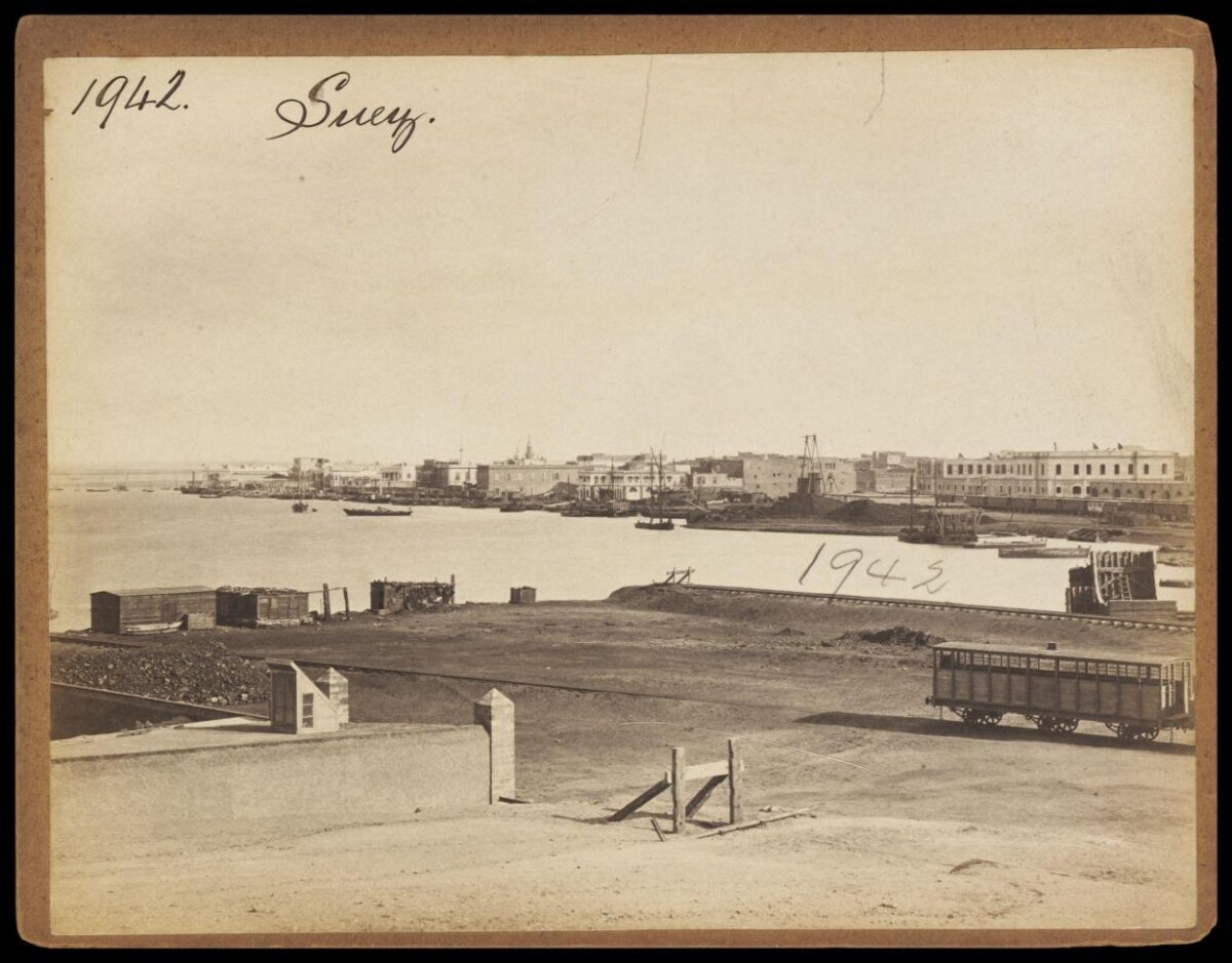 1942 Suez Port View