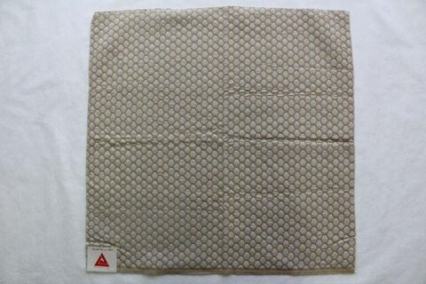 Square Textured Quilted Fabric Mat