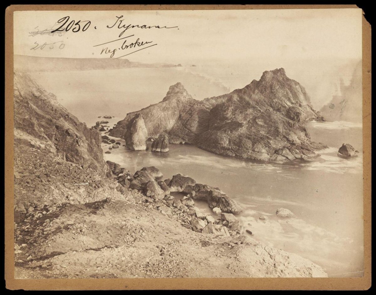 Tynemouth Rocky Coastal View