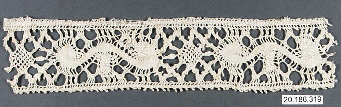 Antique White Handmade Lace Border
