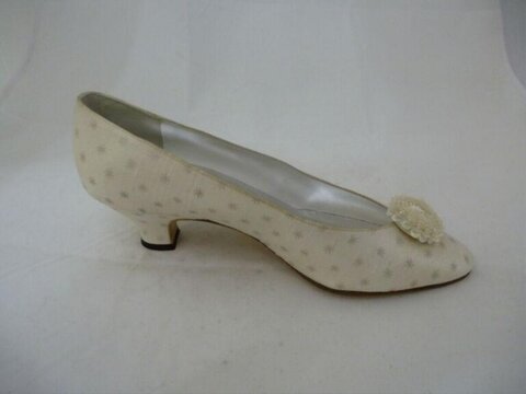 Cream Embroidered Low Heel Pump