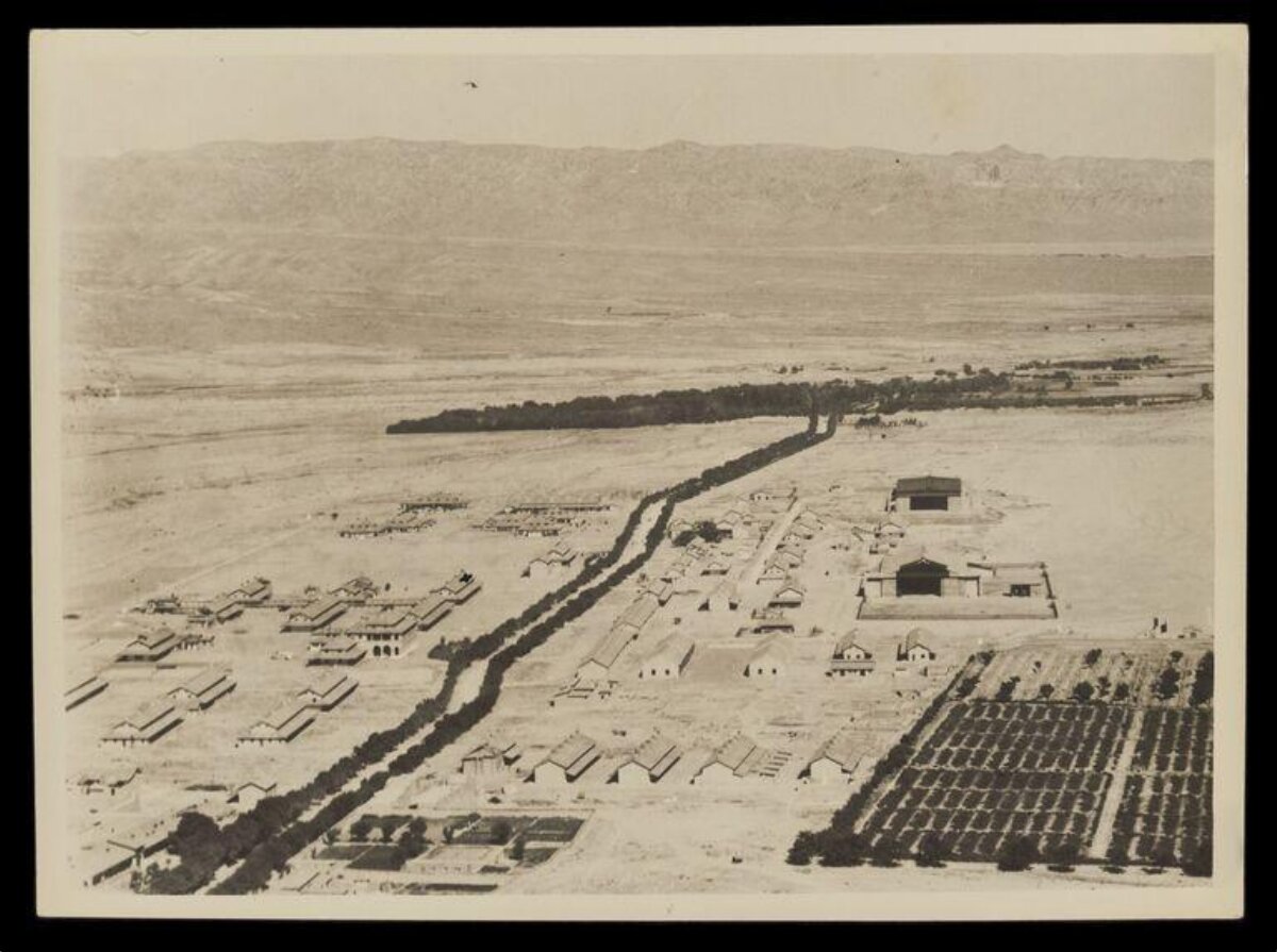 Vintage Aerial View of Plain Settlement