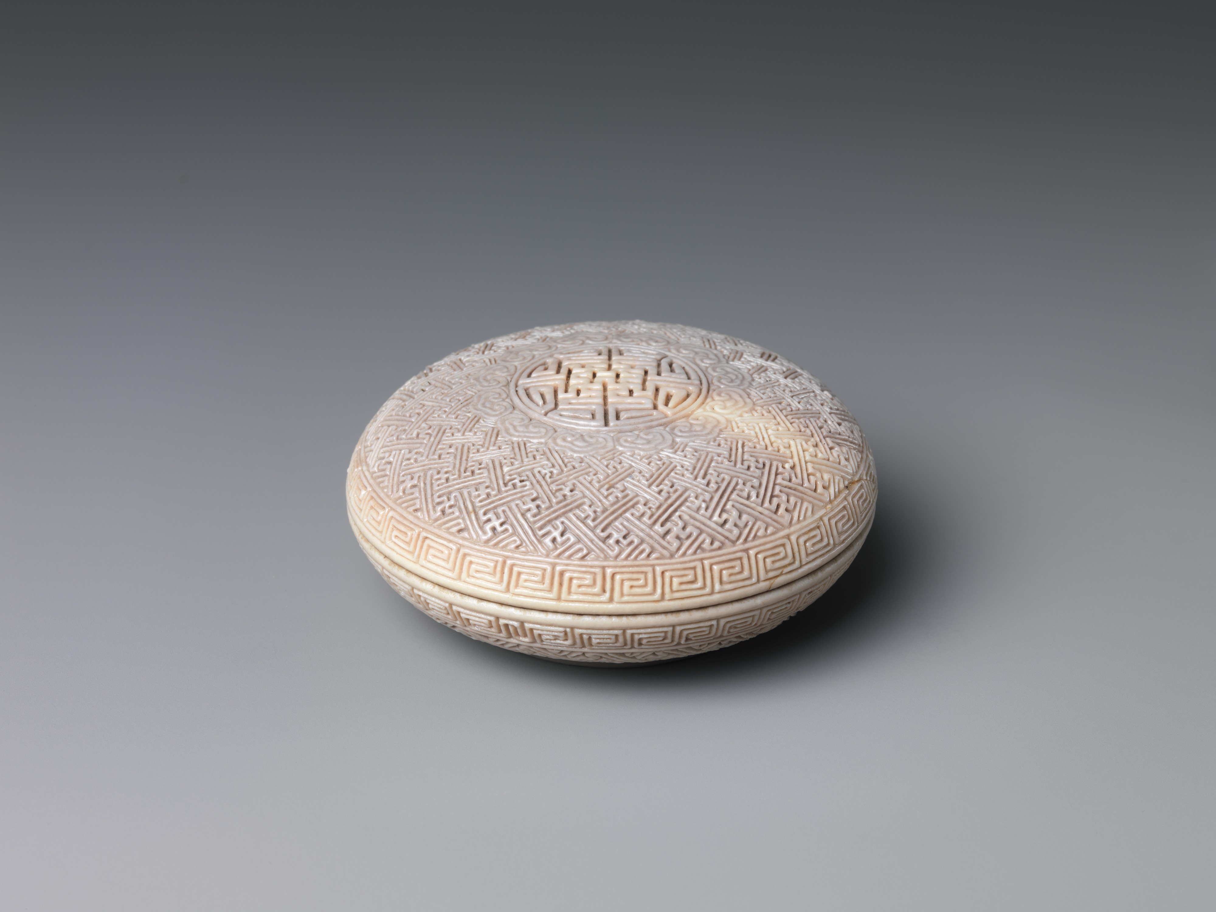 Carved Shou Pattern Round Lidded Box