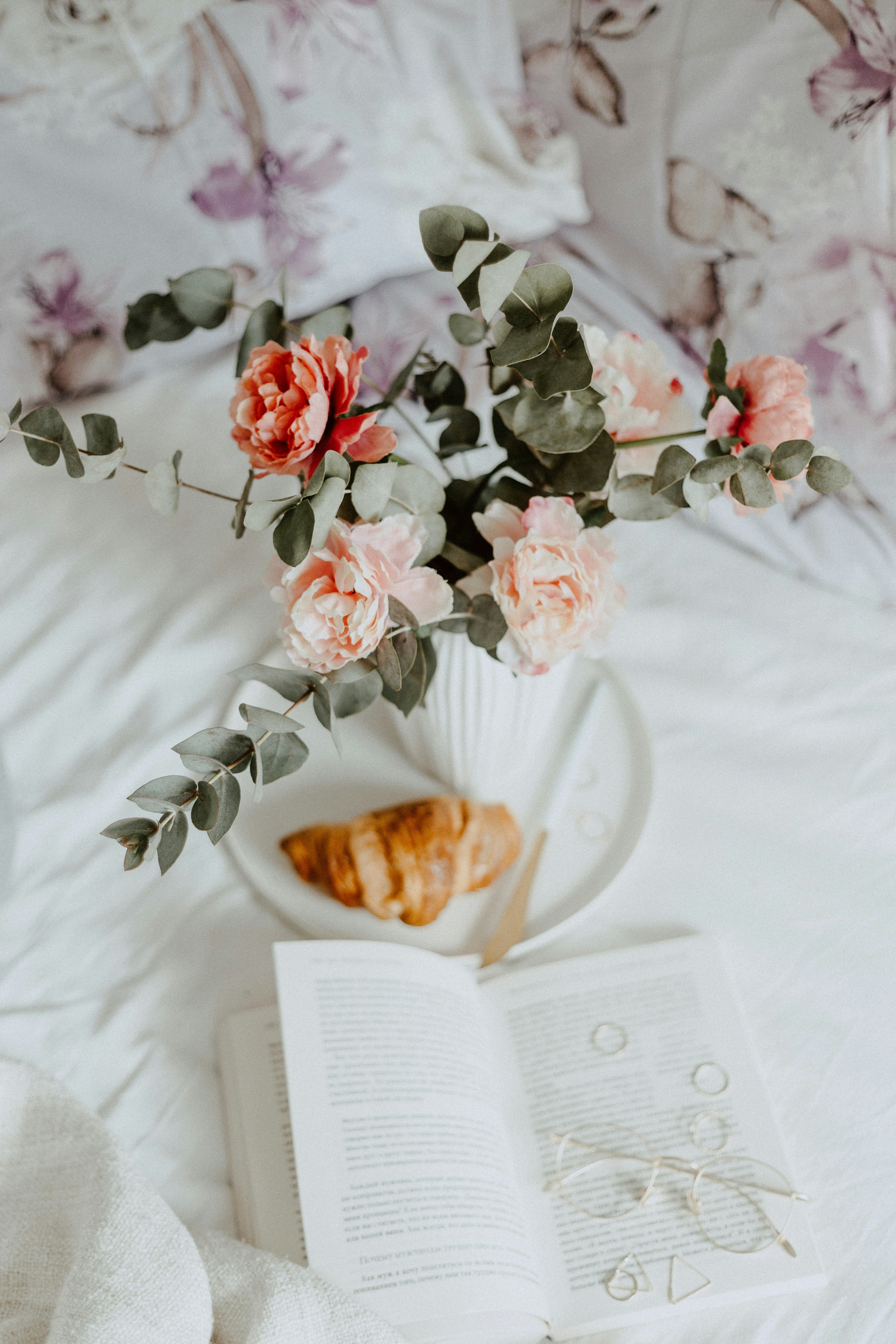 Cozy Morning Arrangement on Bed