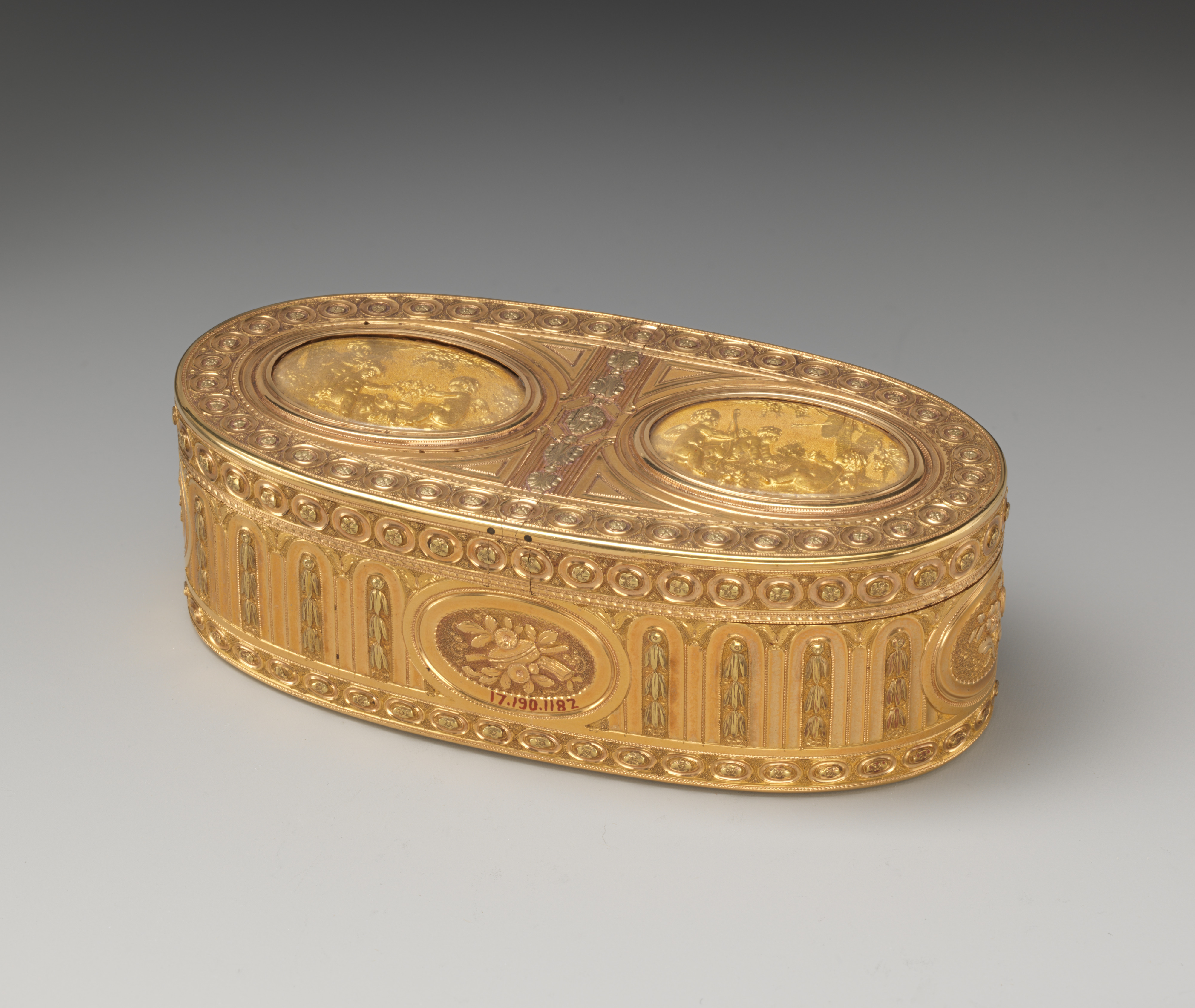 Ornate Gold Snuff Box
