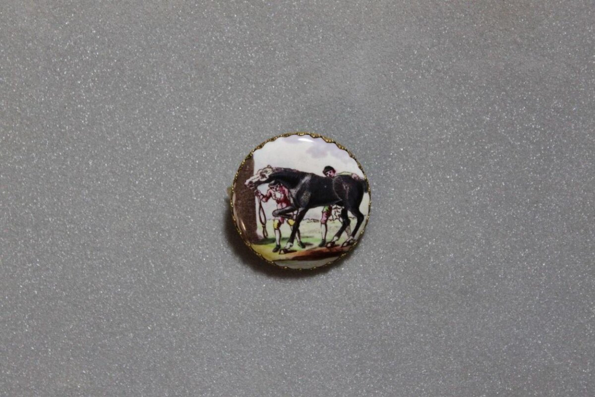 Vintage Horse Pattern Porcelain Brooch