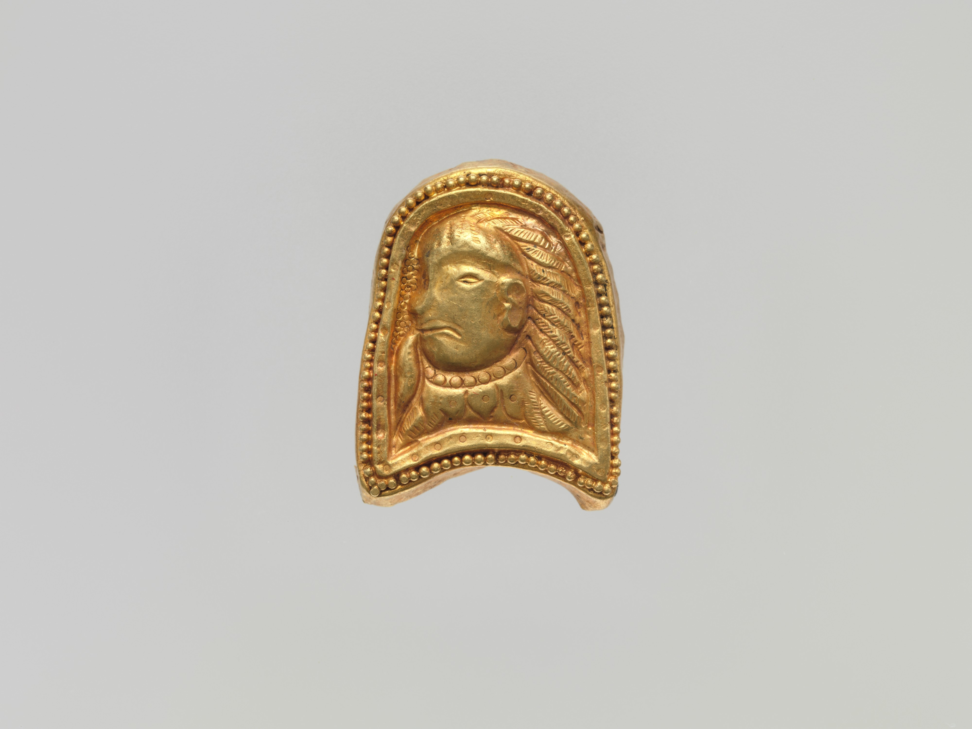 Ancient Gold Head Pendant