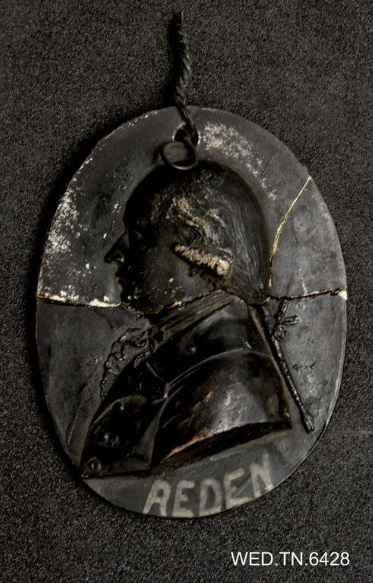 Oval Portrait Medallion of Reden