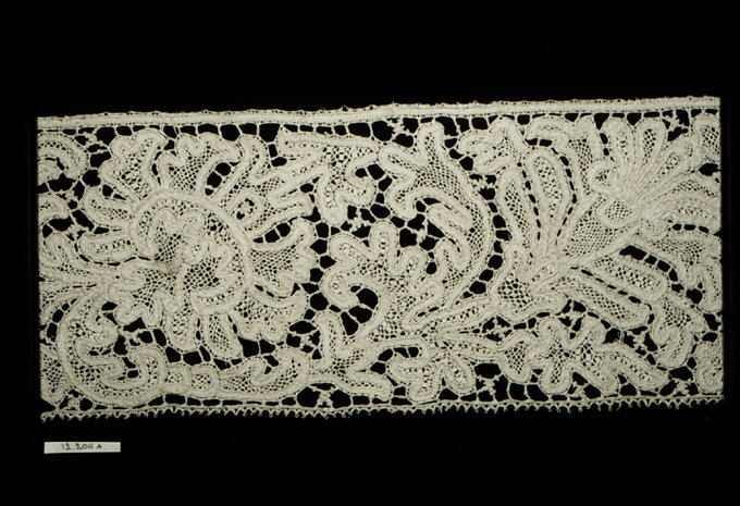 Antique Handmade Lace Border