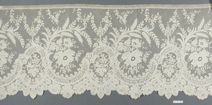 Vintage Floral Lace Border