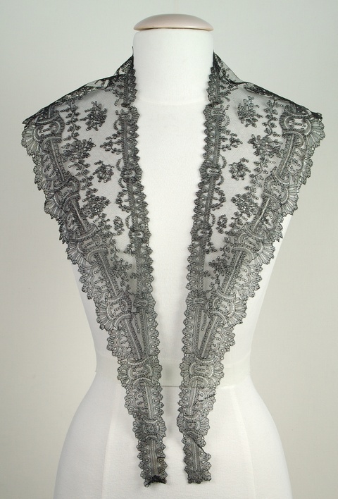 Black Lace Collar on Mannequin